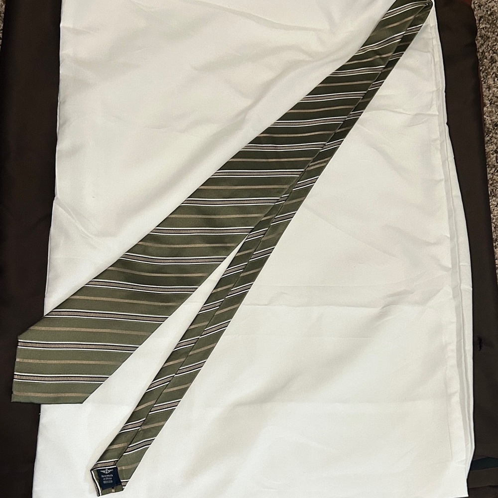 Dockers Olive and Cream Striped Tie